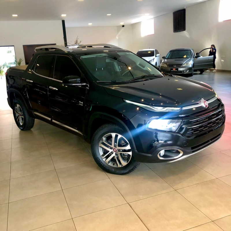 Produto toro-volcano-4x4-automatica-diesel-2018-preto