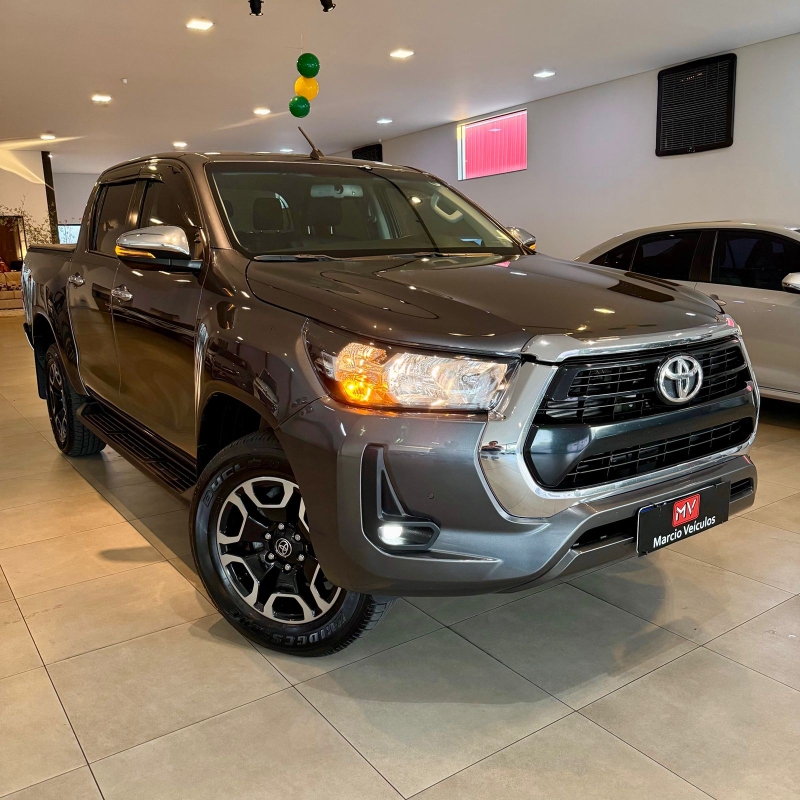 Produto hilux-srv-4x4-automatica-2022-cinza