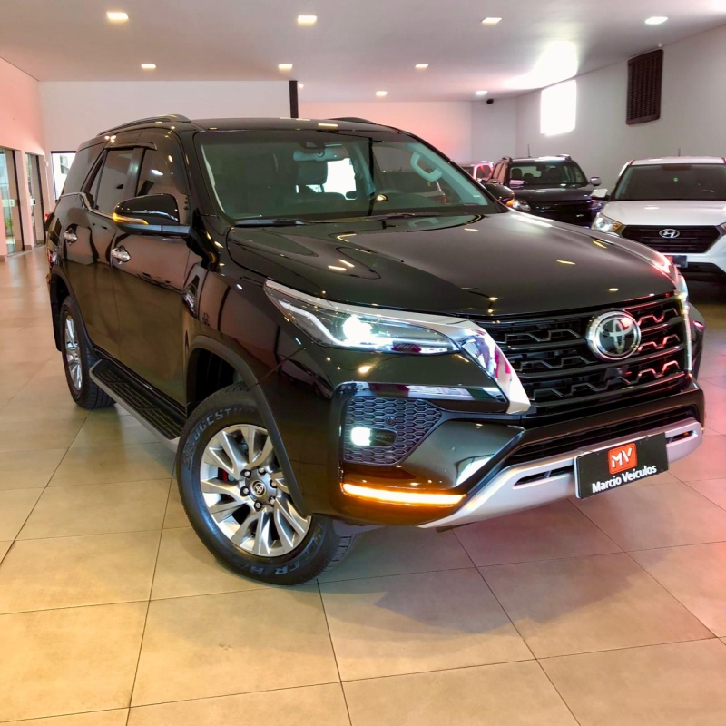 Produto hilux-sw4-srx-4x4-automatica-2023